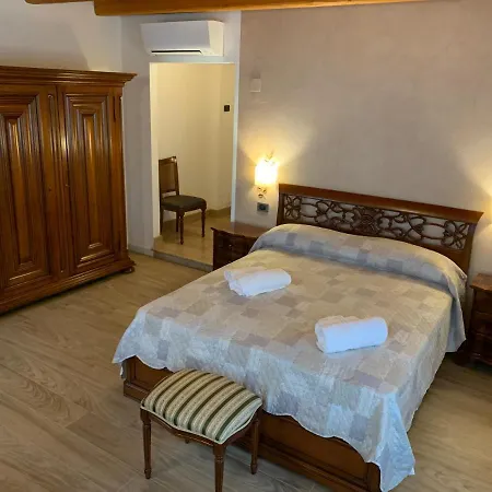 Vaccari Garda * Garda (Verona)