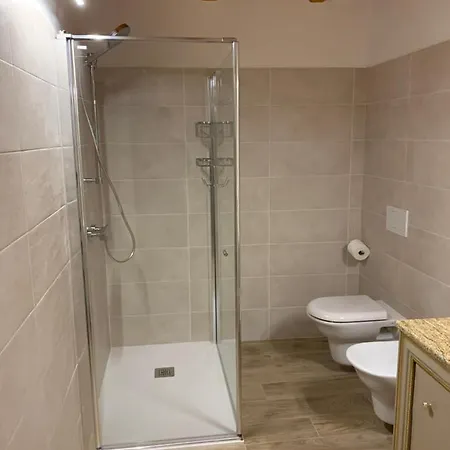 Vaccari Garda Guest house